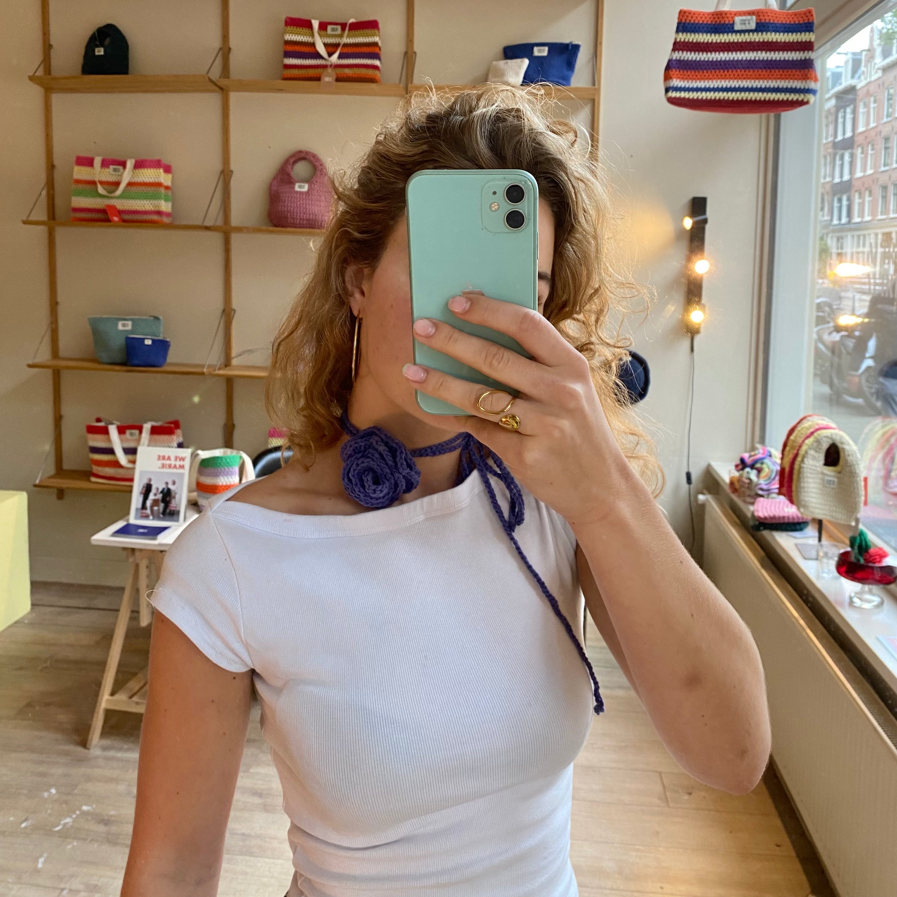 CROCHET ROSE CORSAGE PURPLE - MARIE MARIE Amsterdam