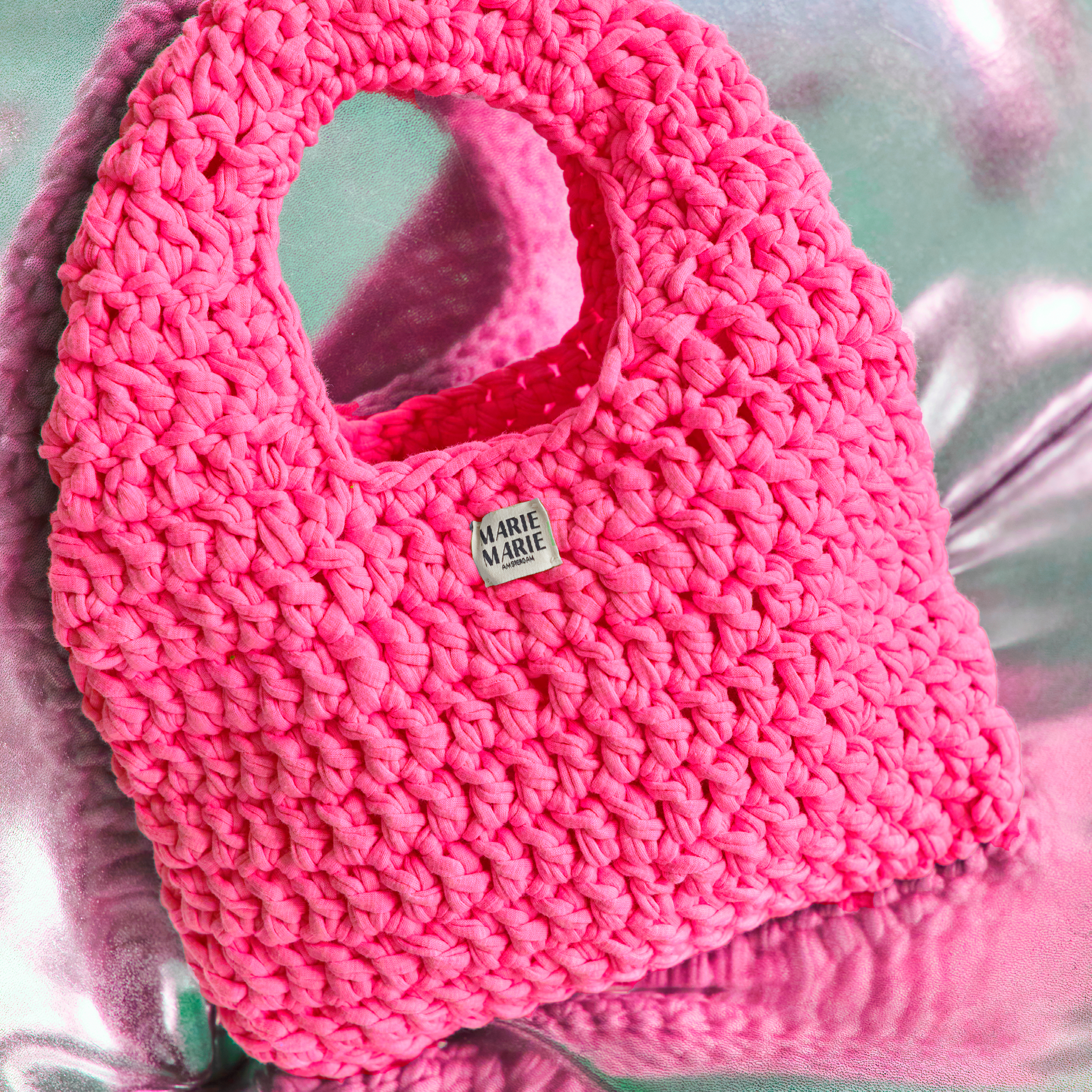 Bump bag fuchsia