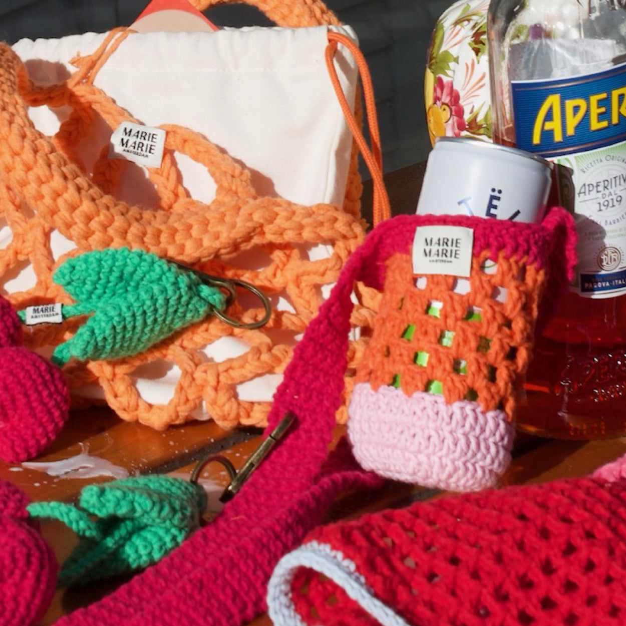 MM X KINGSDAY CAN SLEEVE RASPBERRY | PRE ORDER - MARIE MARIE Amsterdam